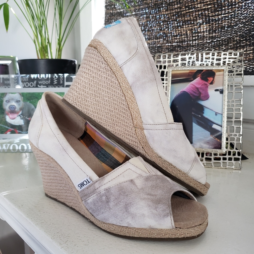☁️ TOMS wedges ☁️ Calypso gray & white tie dye 7.5